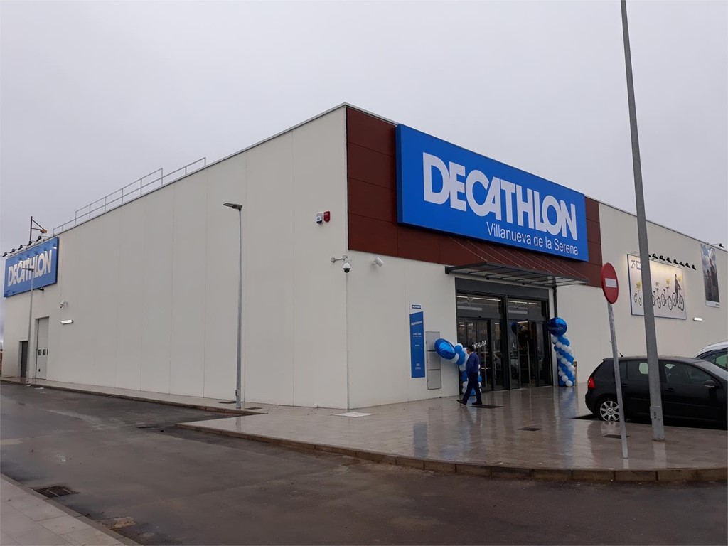 Foto 1 Adecuación de Nave Decathlon para uso comercial