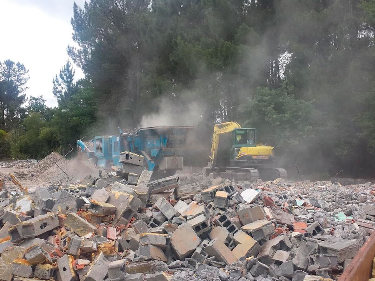 Empresa de demolición en Culleredo (A Coruña)