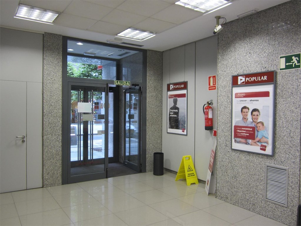 Foto 3 Reforma de oficina Banco Popular Urbana 2 - Gijón