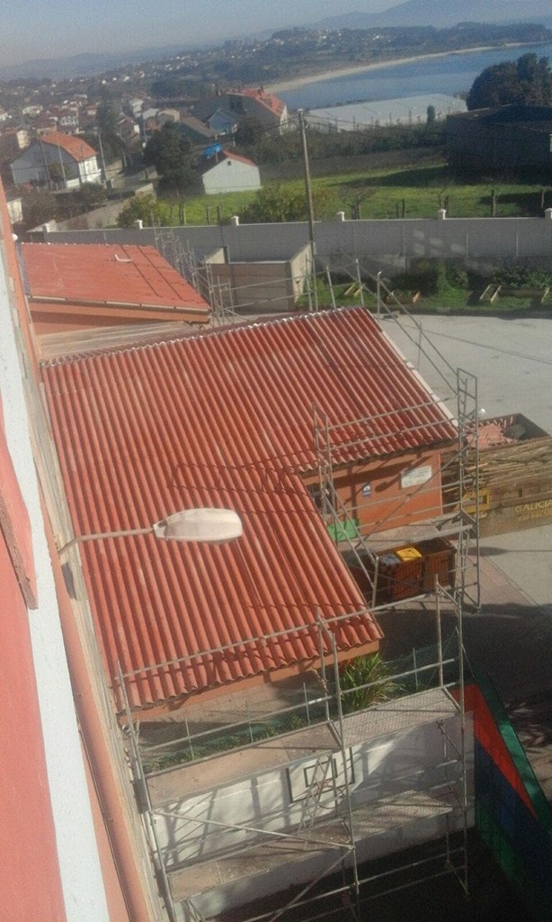 Foto 1 Sustitución de materiales de cubierta Ceip As Palmeiras - Riveira